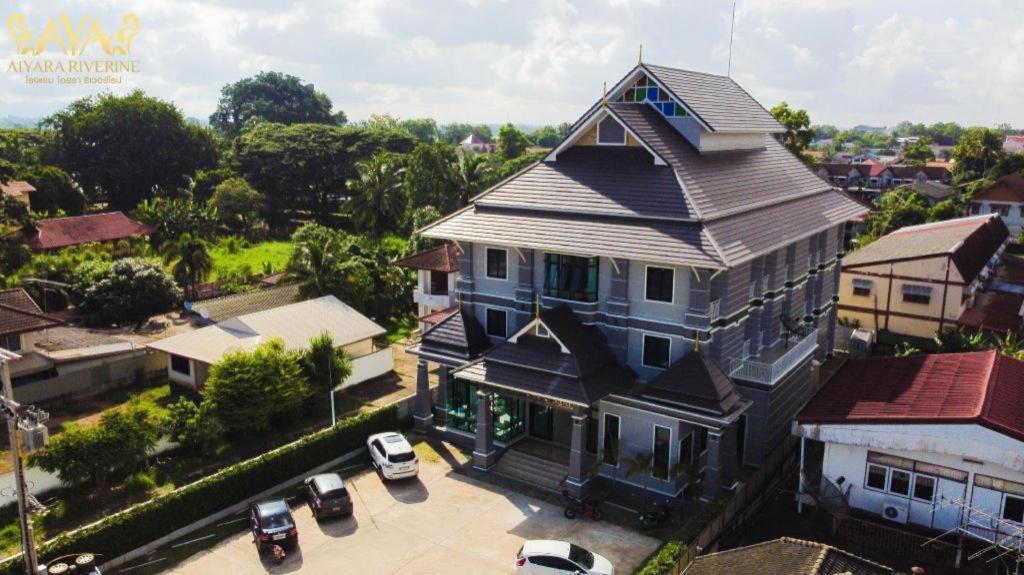Aiyara Riverine Hotel, Нахон Паном Екстериор снимка
