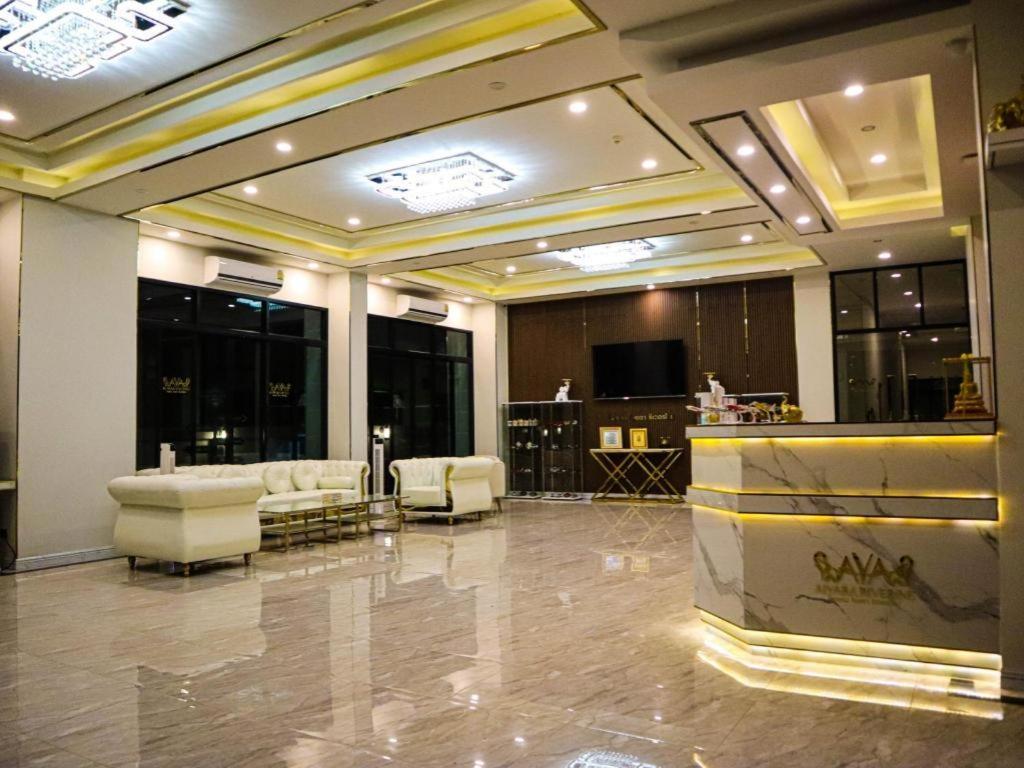 Aiyara Riverine Hotel, Нахон Паном Екстериор снимка