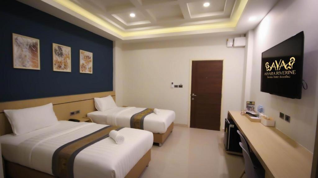 Aiyara Riverine Hotel, Нахон Паном Екстериор снимка