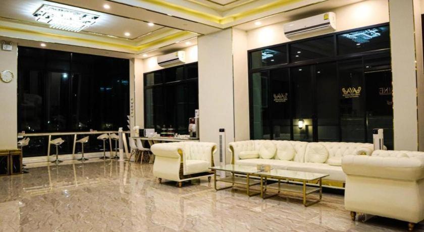 Aiyara Riverine Hotel, Нахон Паном Екстериор снимка