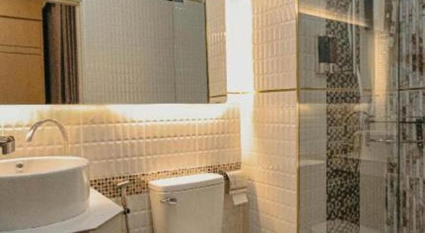 Aiyara Riverine Hotel, Нахон Паном Екстериор снимка